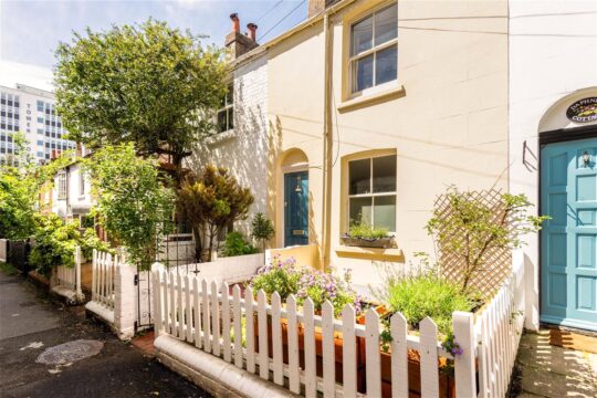 Frederick Gardens, Brighton, BN1 4TB