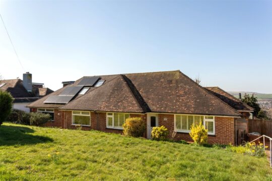 Cuckmere Way, Brighton, BN1 8GA