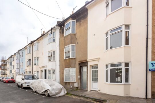 St Martins Place, Brighton, BN2 3LE