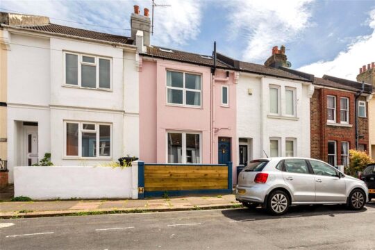 Carisbrooke Road, Brighton, BN2 3EF