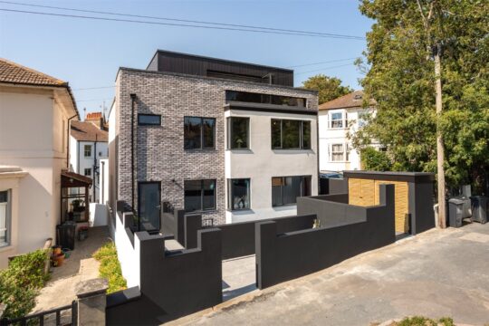 Wellington Road, Brighton, BN2 3AB